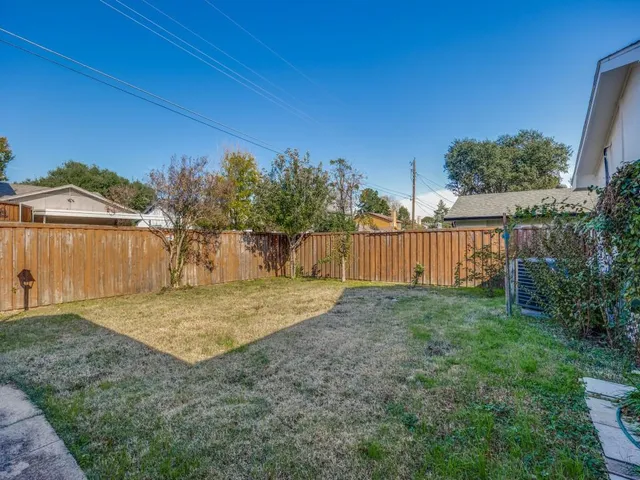 $2,800 | 416 Cambridge Drive, Richardson, TX 75080