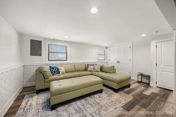 $539,900 | 22-w080 Valleyview Drive, Glendale Heights, IL 60139