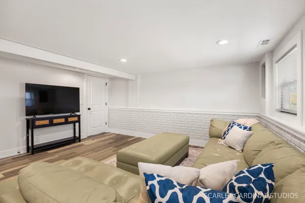 $539,900 | 22-w080 Valleyview Drive, Glendale Heights, IL 60139