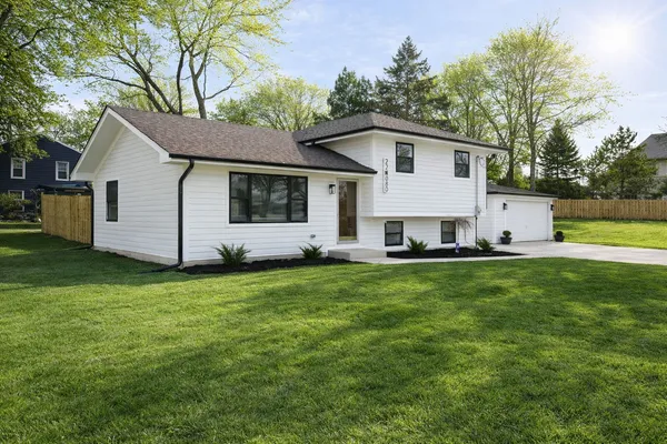 $539,900 | 22-w080 Valleyview Drive, Glendale Heights, IL 60139