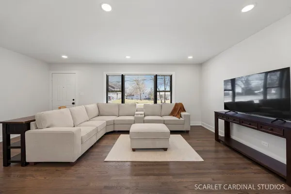 $539,900 | 22-w080 Valleyview Drive, Glendale Heights, IL 60139