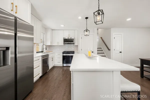 $539,900 | 22-w080 Valleyview Drive, Glendale Heights, IL 60139