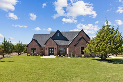 $895,000 | 3031 Stonebriar Drive, Waxahachie, TX 75165