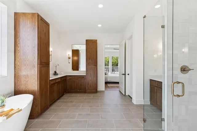 $895,000 | 3031 Stonebriar Drive, Waxahachie, TX 75165