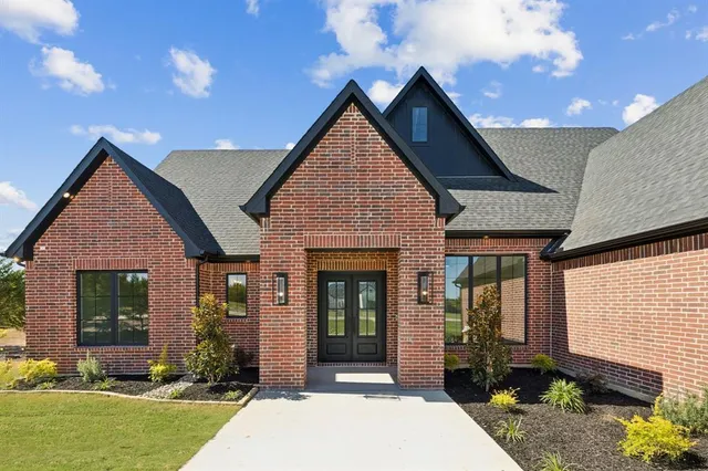 $895,000 | 3031 Stonebriar Drive, Waxahachie, TX 75165