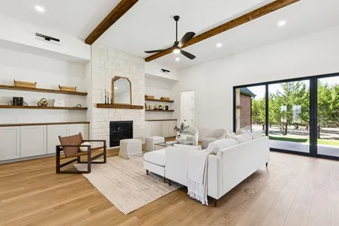 $895,000 | 3031 Stonebriar Drive, Waxahachie, TX 75165