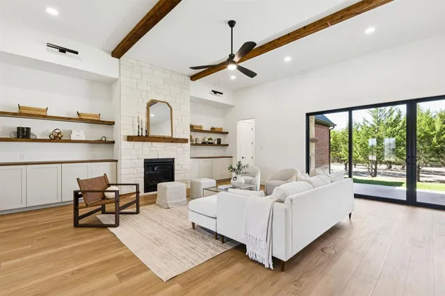 $895,000 | 3031 Stonebriar Drive, Waxahachie, TX 75165