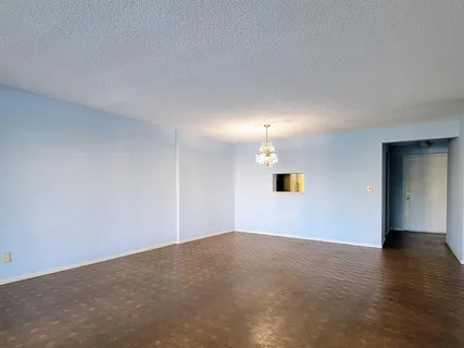 $199,000 | 131 Southeast 3rd Avenue, Unit 401, Dania Beach, FL 33004