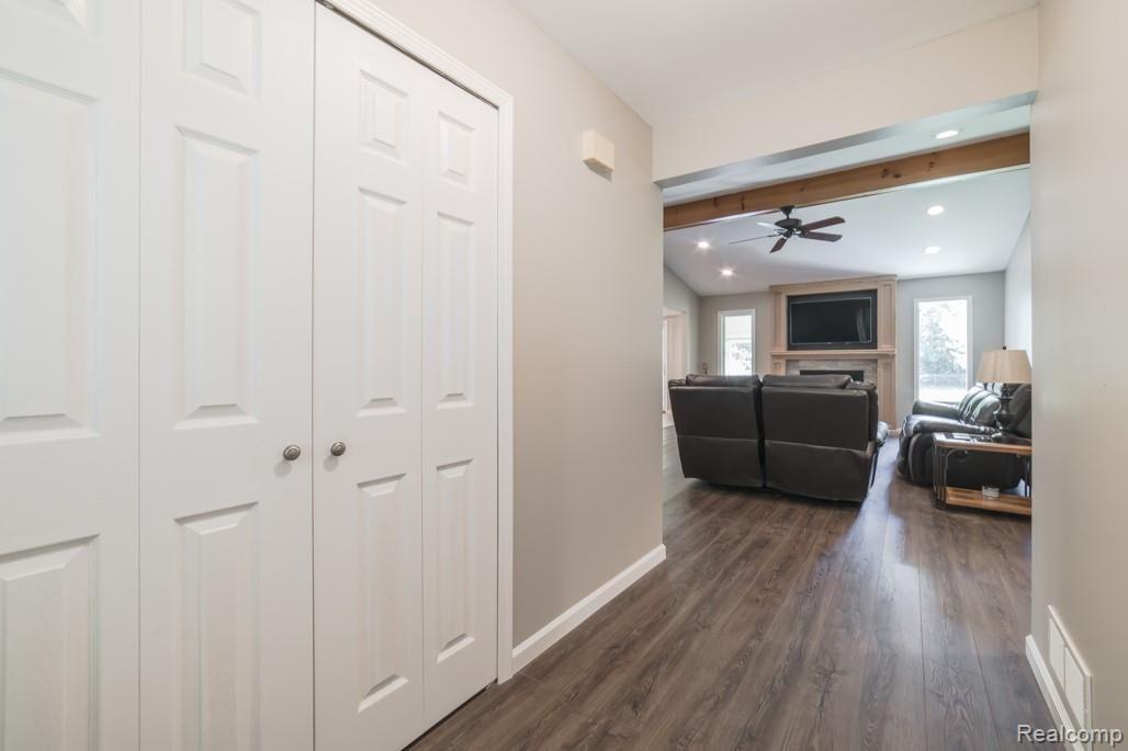 911 Francis Street Rochester, MI 48307 - Photo 8 of 76 911 Francis-5.jpg