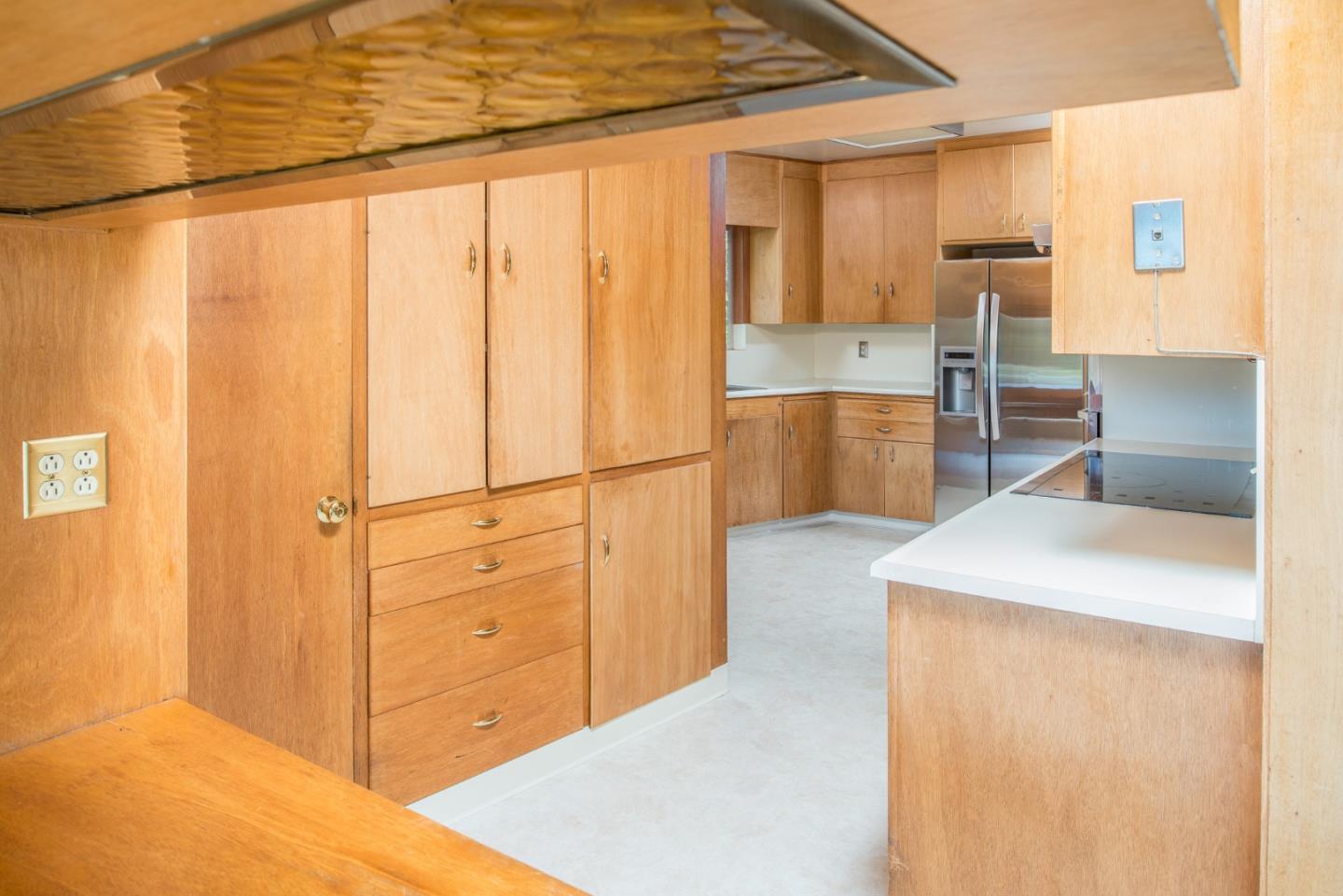 118 Rancho Road Carmel Valley, CA 93924 - Photo 9 of 31 Gallery Image 9