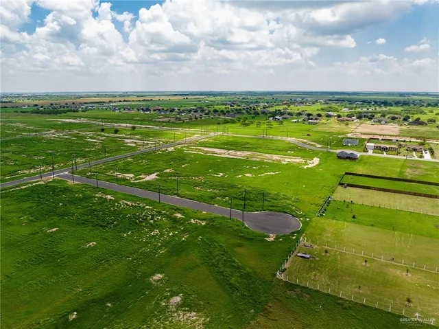 $59,900 | 9276 Oak Meadow Drive, Edcouch, TX 78538