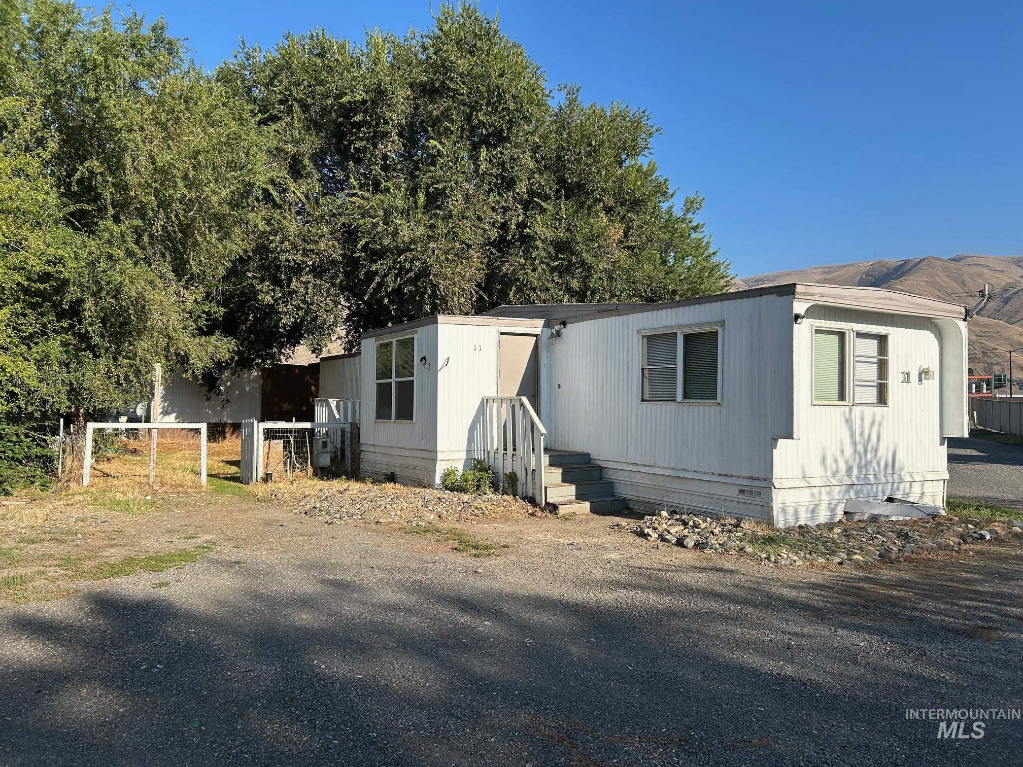 1383 Fair Street, Unit 11 Clarkston, WA 99403 - Photo 2 of 17