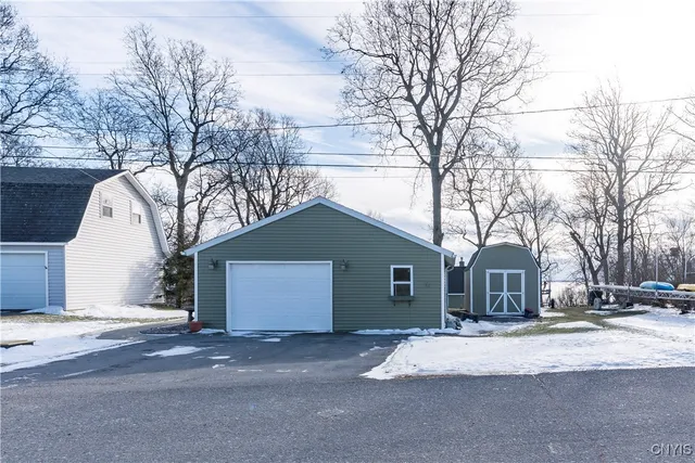 $449,000 | 26995 3 Mile Point Road, Lyme, NY 13622