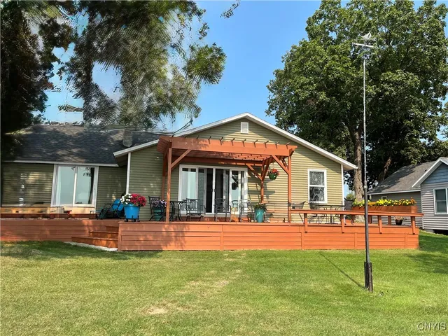 $449,000 | 26995 3 Mile Point Road, Lyme, NY 13622