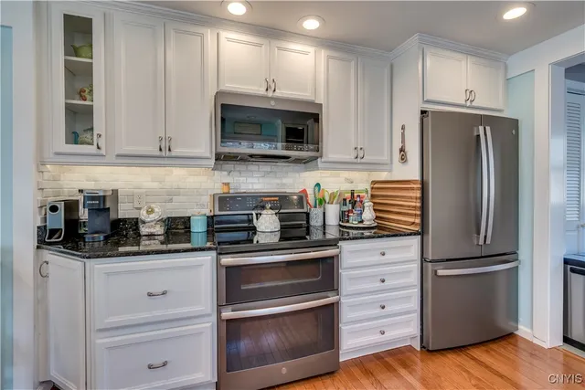 $449,000 | 26995 3 Mile Point Road, Lyme, NY 13622