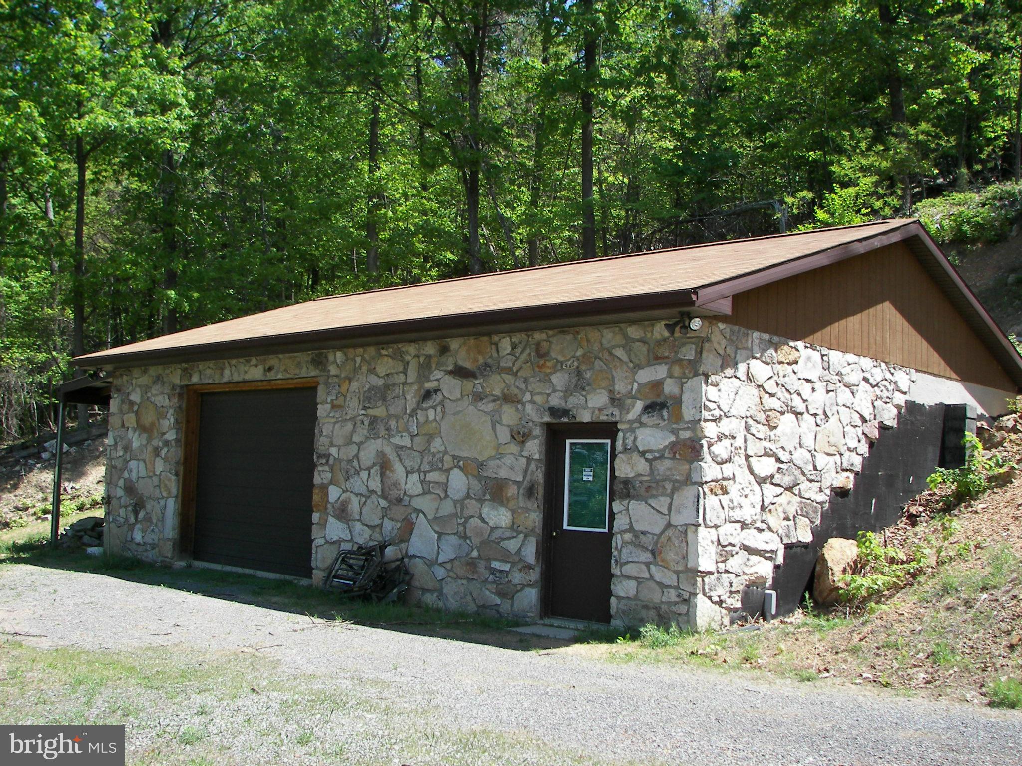 1830 Off Wv Rt 7 Berkeley Springs Berkeley Springs, WV 25411 - Photo 22 of 30 Exterior (General)