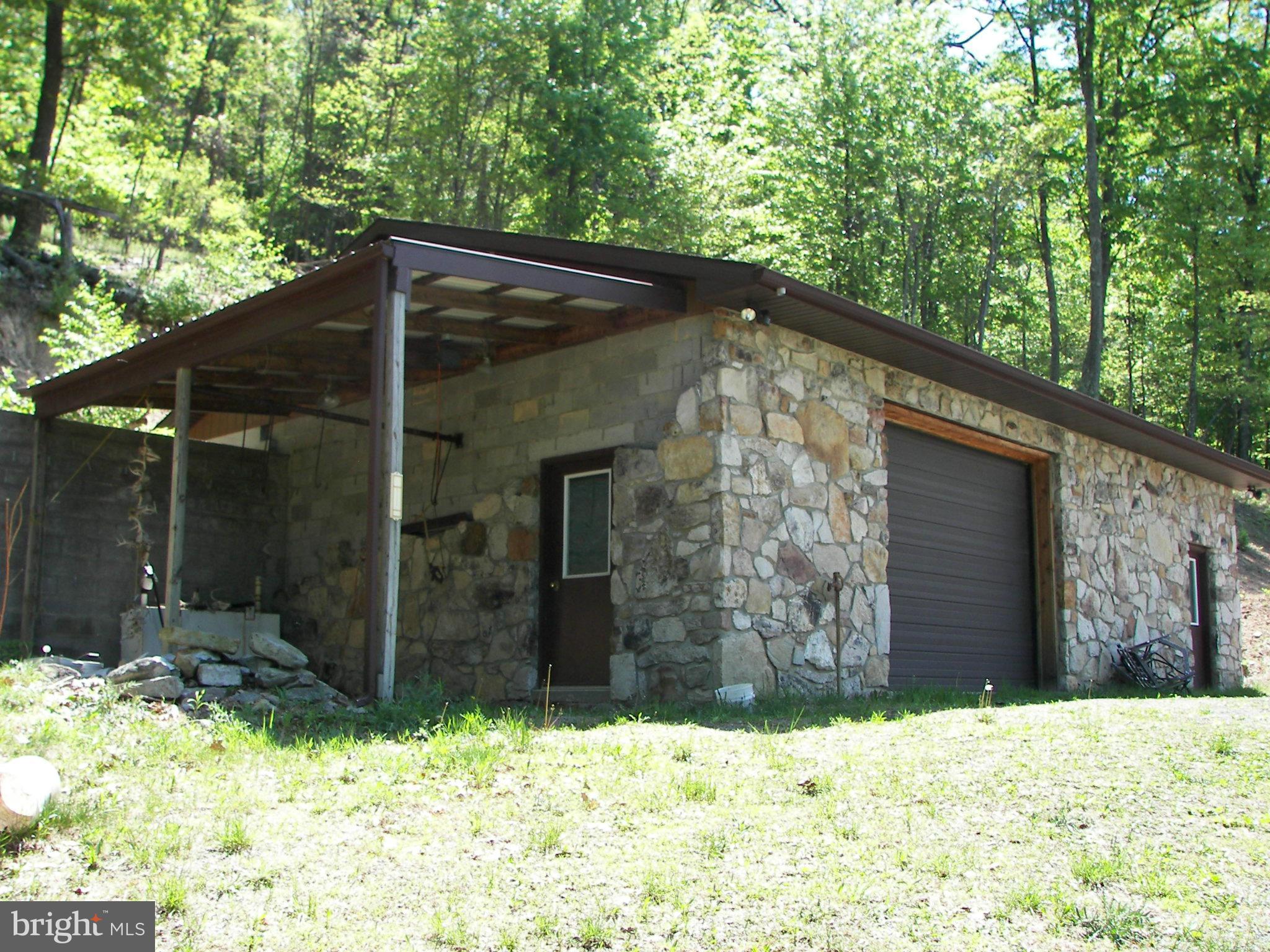 1830 Off Wv Rt 7 Berkeley Springs Berkeley Springs, WV 25411 - Photo 23 of 30 Exterior (General)