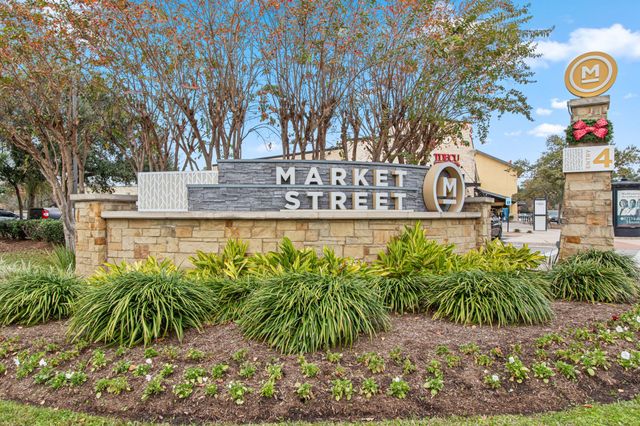 $725,000 | 70 Shell Port Square, The Woodlands, TX 77380