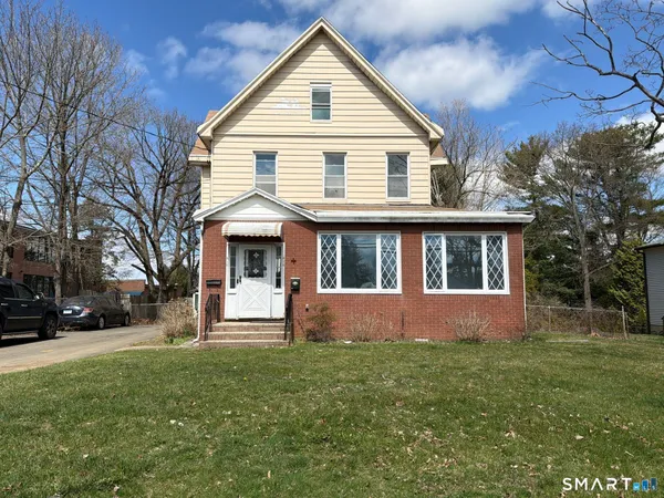 $3,200 | 316 West Main Street, Unit 2, Milford, CT 06460