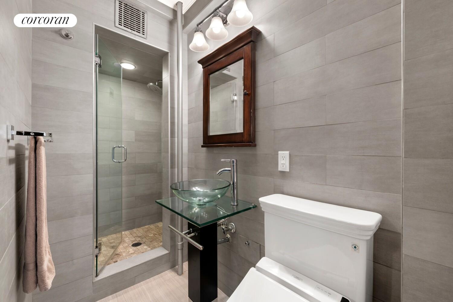 65 East 76th Street, Unit 2AE Manhattan, NY 10021 - Photo 7 of 9