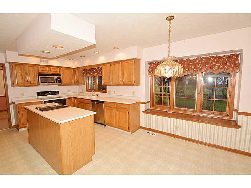 3526 Foster Ridge Lane Carmel, IN 46033 - Photo 6 of 24 Gallery Image 6