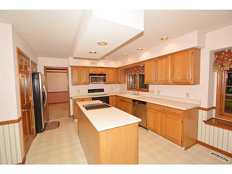 3526 Foster Ridge Lane Carmel, IN 46033 - Photo 8 of 24 Gallery Image 8