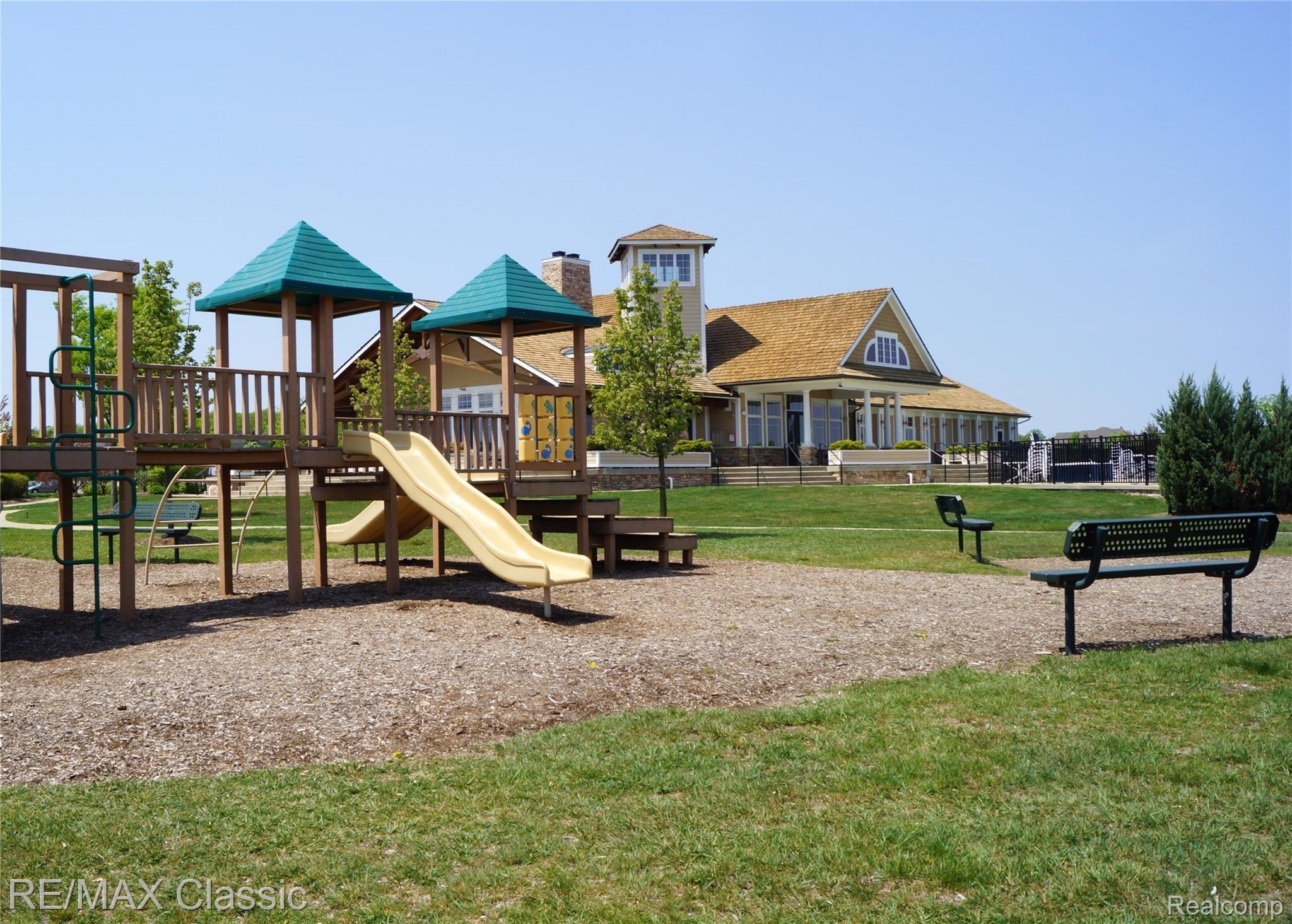 24905 Reeds Pointe Drive, Unit 14 Novi, MI 48374 - Photo 15 of 16 Playscape