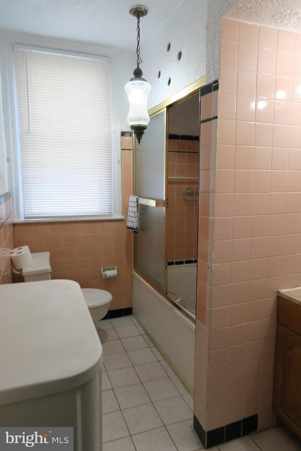 10 Overhill Road Upper Darby, PA 19082 - Photo 18 of 26 Hall bath