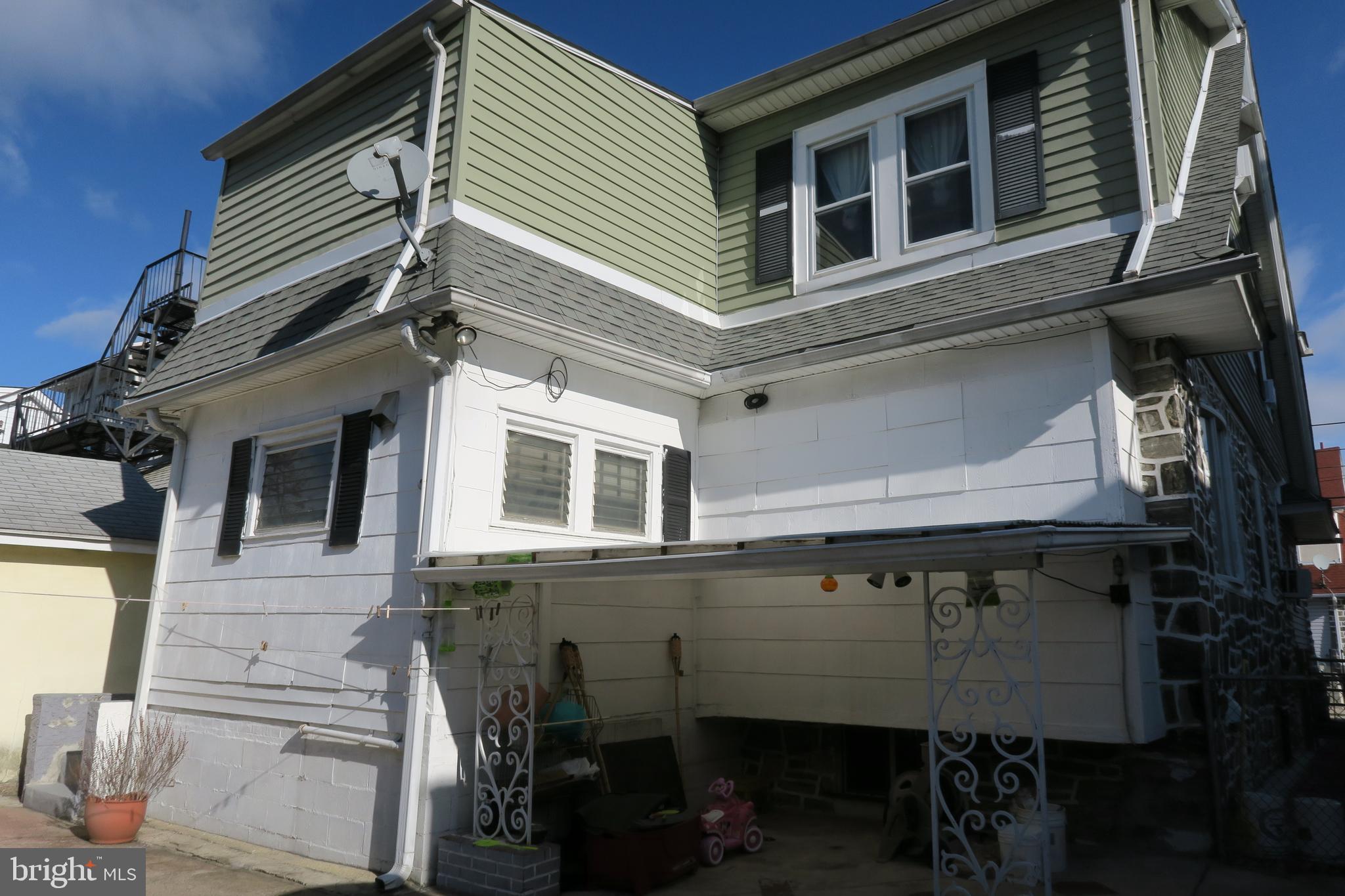10 Overhill Road Upper Darby, PA 19082 - Photo 19 of 26 Exterior back with covered patio