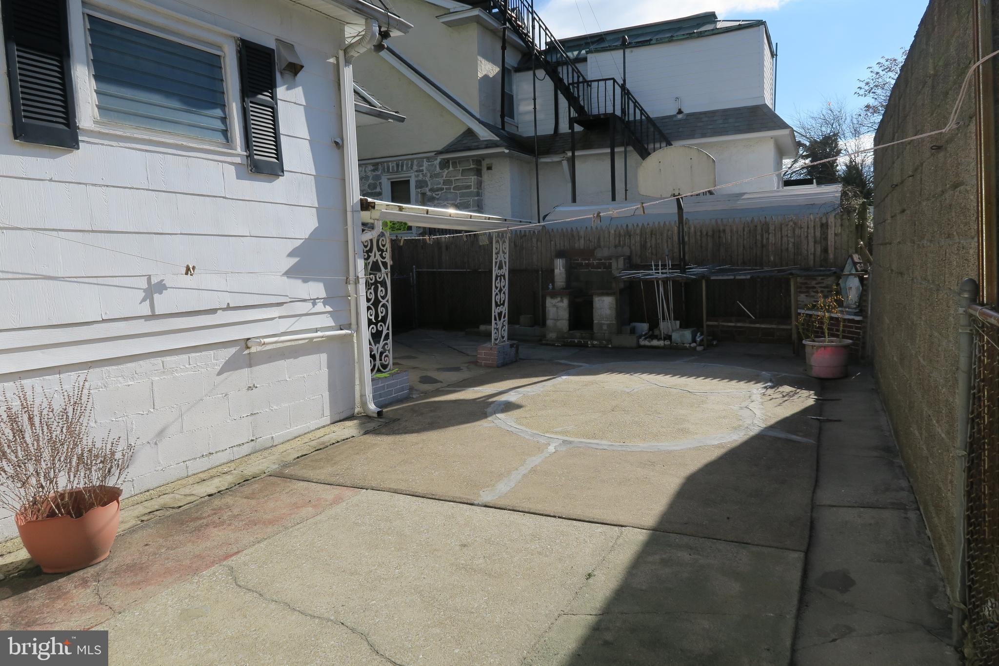 10 Overhill Road Upper Darby, PA 19082 - Photo 22 of 26
