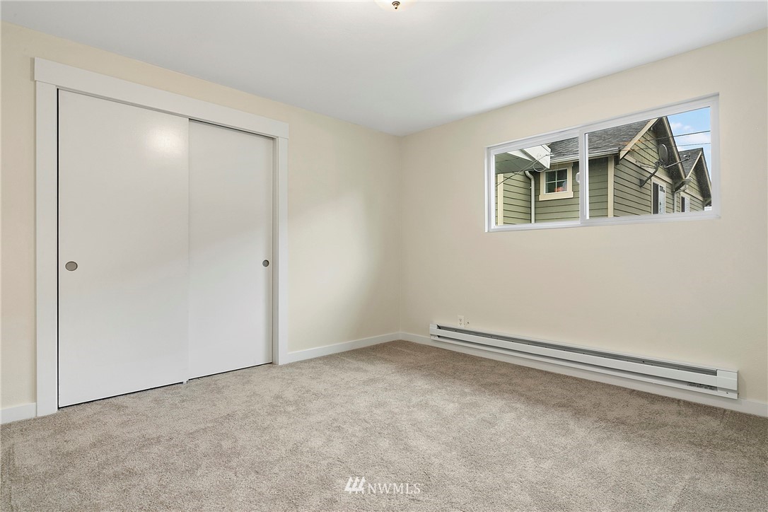 742 North 92nd Street Seattle, WA 98103 - Photo 14 of 16 a view of an empty room