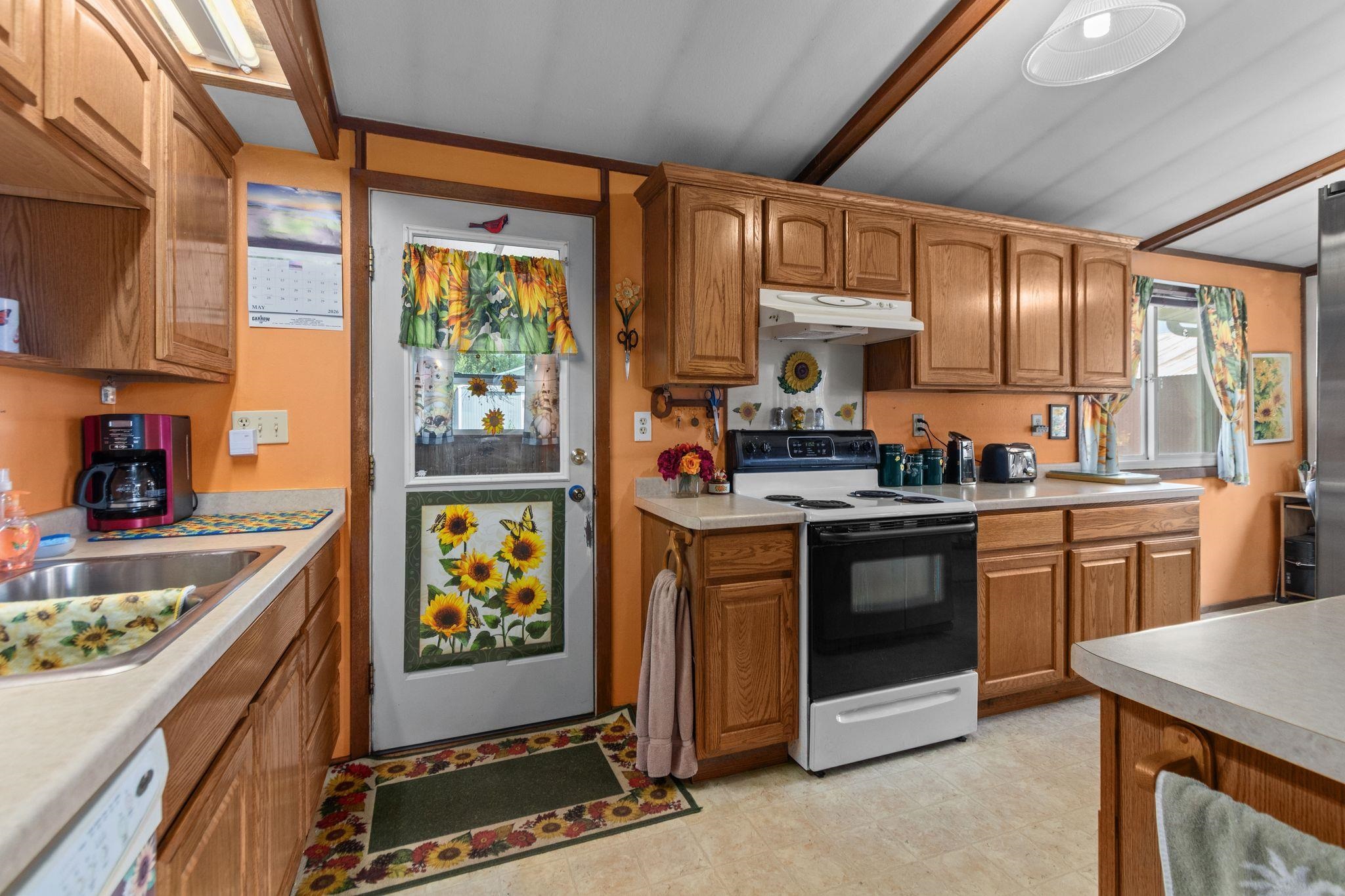 W6576 Manitowoc Road Appleton, WI 54915 - Photo 15 of 34