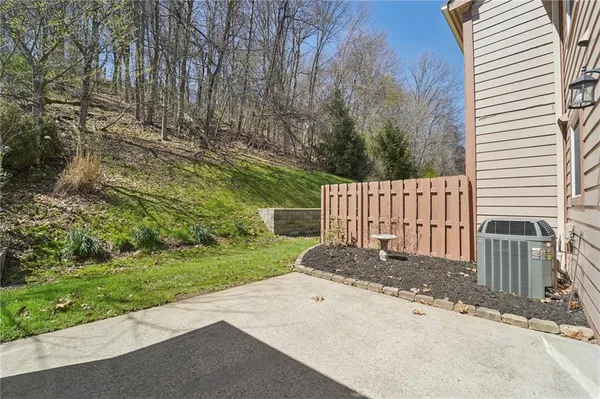 $389,000 | 2119 Huntington Court South, Wexford, PA 15090