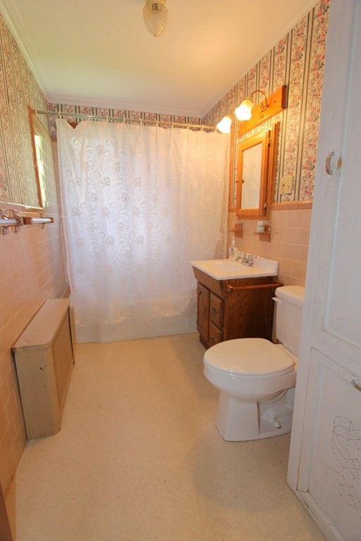 11 Ruth Street Worcester, MA 01602 - Photo 7 of 15 Gallery Image 7