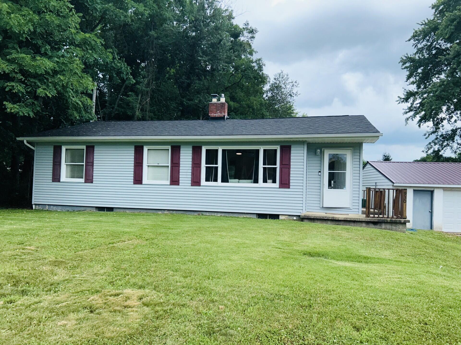 930 Lake Road Southeast Lancaster, OH 43130 - Photo 1 of 31 front lake rd