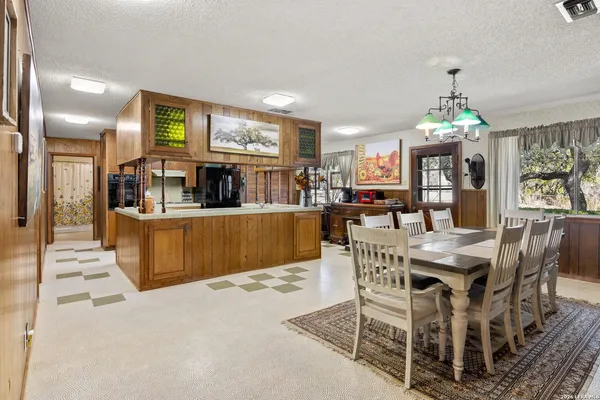 $2,950 | 118 Buffalo Spring Road, New Braunfels, TX 78132