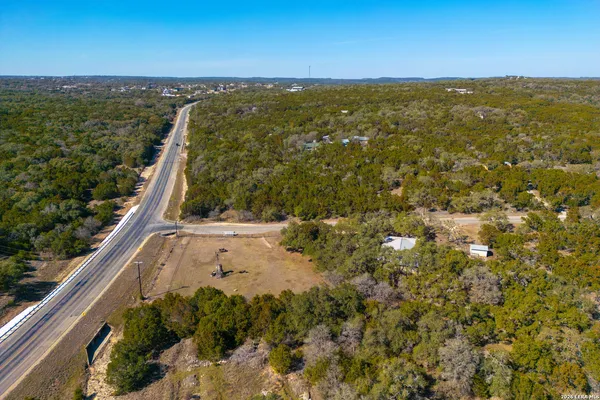 $2,950 | 118 Buffalo Spring Road, New Braunfels, TX 78132