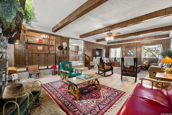 $2,950 | 118 Buffalo Spring Road, New Braunfels, TX 78132