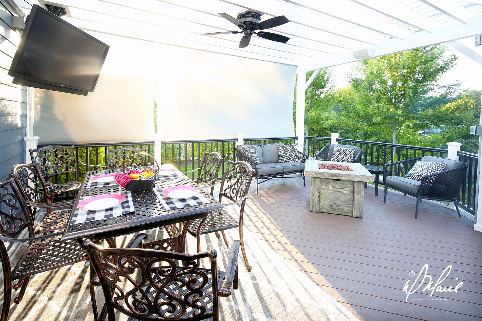 702 Amber Ridge Avenue Glen Ellyn, IL 60137 - Photo 24 of 26 a outdoor view with a sitting space