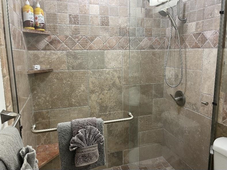 3701 Lower Honoapiilani Road, Unit 105 Lahaina, HI 96761 - Photo 15 of 36 a bathroom with a shower