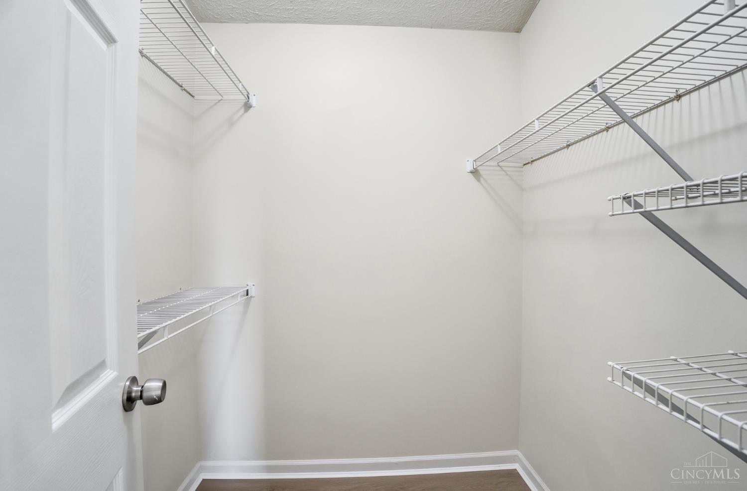 7372 Ridgepoint Drive, Unit 10 Cincinnati, OH 45230 - Photo 24 of 42