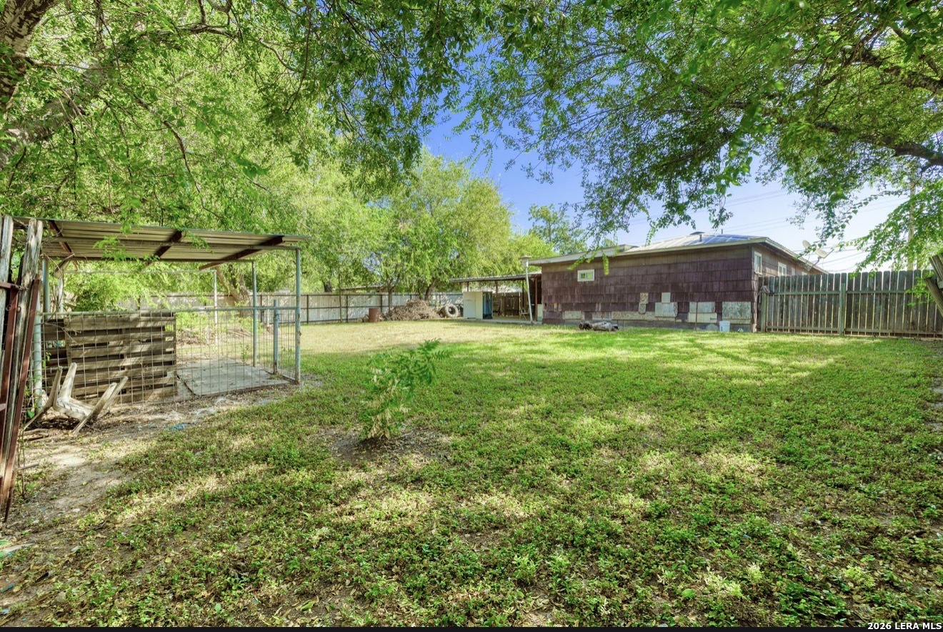 541 North 4th Uvalde, TX 78801 - Photo 13 of 16 Gallery Image 13