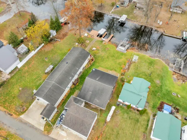 $299,999 | 885 West 590 South, Wolcottville, IN 46795