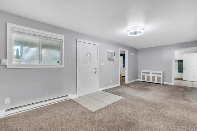 $288,900 | 885 West 590 South, Wolcottville, IN 46795