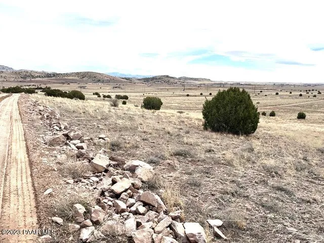a view of a lake view