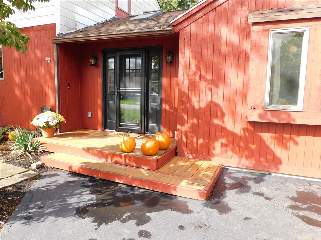 314 Lowden Point Road Greece, NY 14612 - Photo 4 of 35