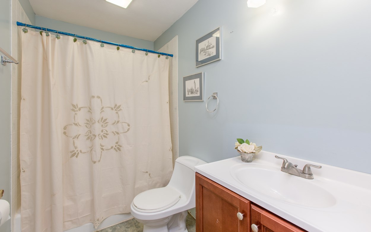 27 Seavey Road Windham, NH 03087 - Photo 28 of 39
