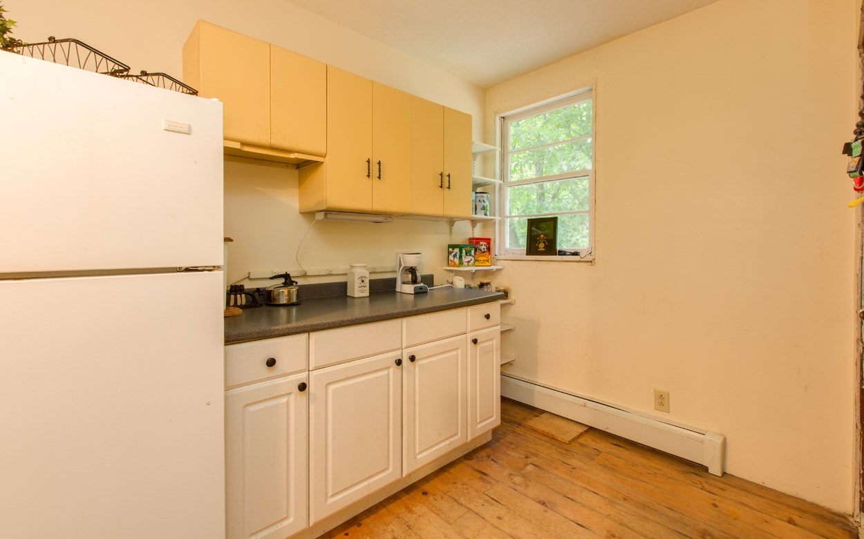 27 Seavey Road Windham, NH 03087 - Photo 8 of 39
