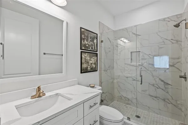 $5,950 | 218 Park Lake Street, Unit 8, Orlando, FL 32803