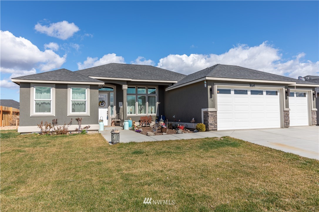 315 R Street Southwest Quincy, WA 98848 - Photo 1 of 34 Gallery Image 1